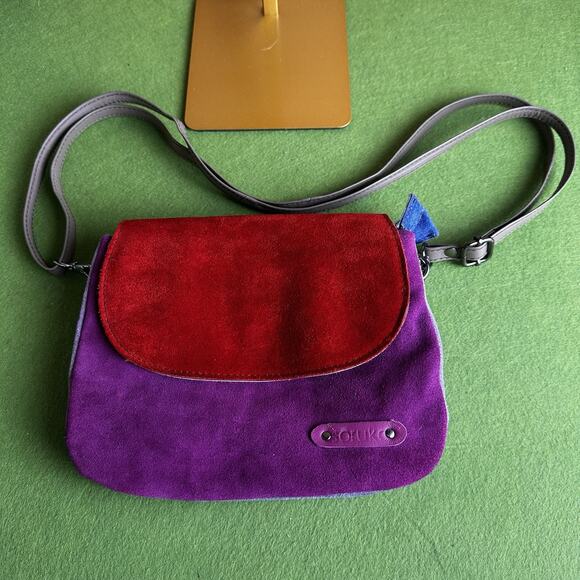 Soruka Leo Reversible Suede Cross Body Bag 2 compartments 1 Pocket zip Magnet. - Picture 7 of 16